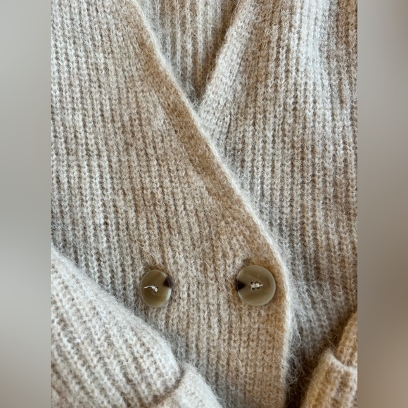 ZARA cream mohair oversized cardigan sweater Size Small - Picture 3 of 8